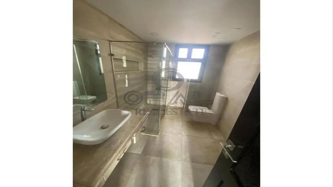 Penthouse for rent in Casa internal staircase -4bd