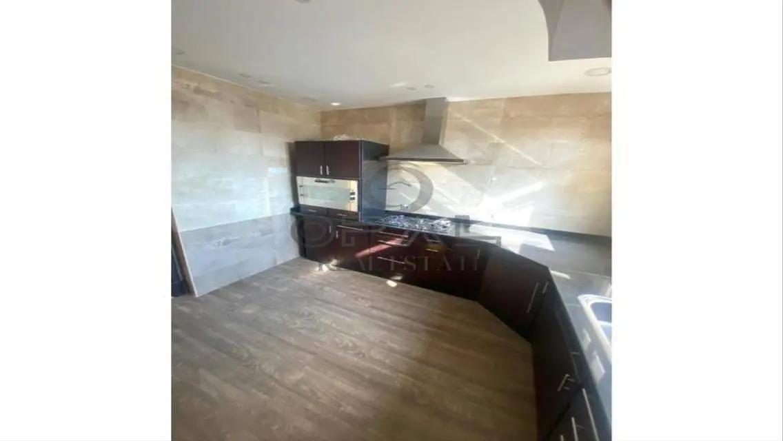 Penthouse for rent in Casa internal staircase -4bd