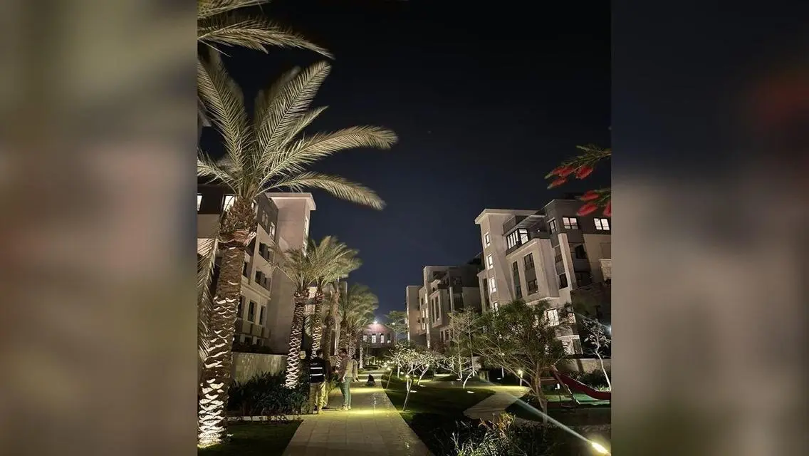 دوبلكس استلام فورى أرضى بجاردن225م ف الجولدن سكوير