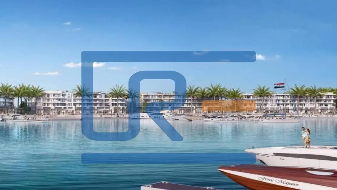 شاليه دور أرضي على حمام سباحة في مراسي مارينا