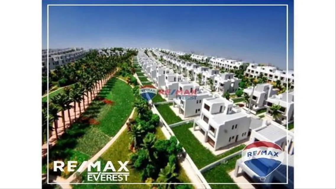 Townhouse in The Crown Palm Hills-Attractive Price