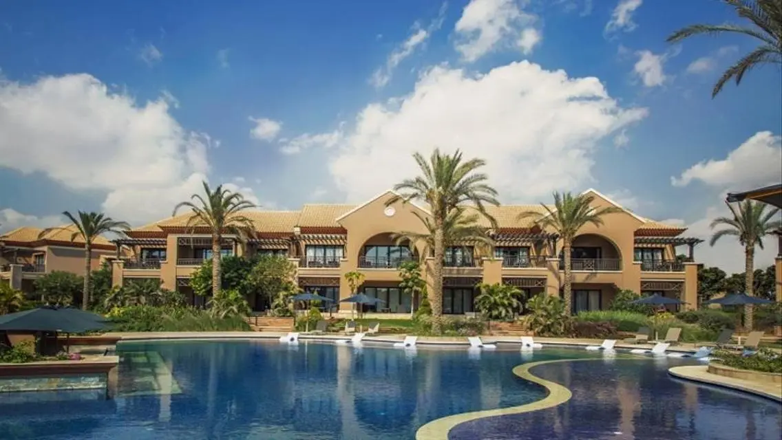 Luxurious Apartment with Spacious Design and Complete Amenities
