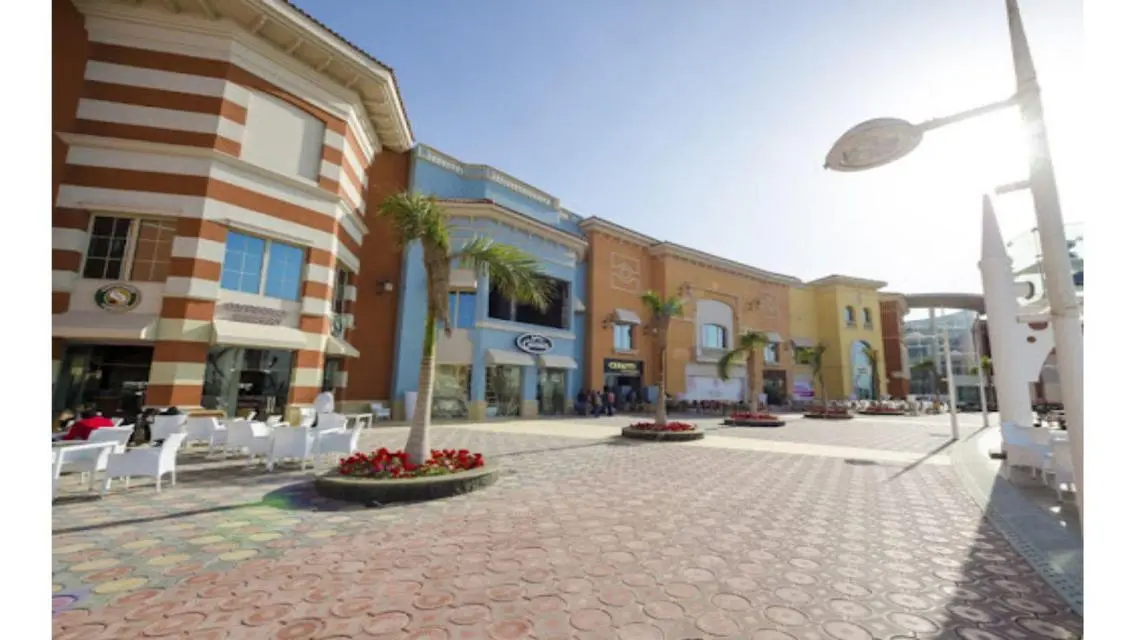 Shop for sale in Porto New Cairo with a large area