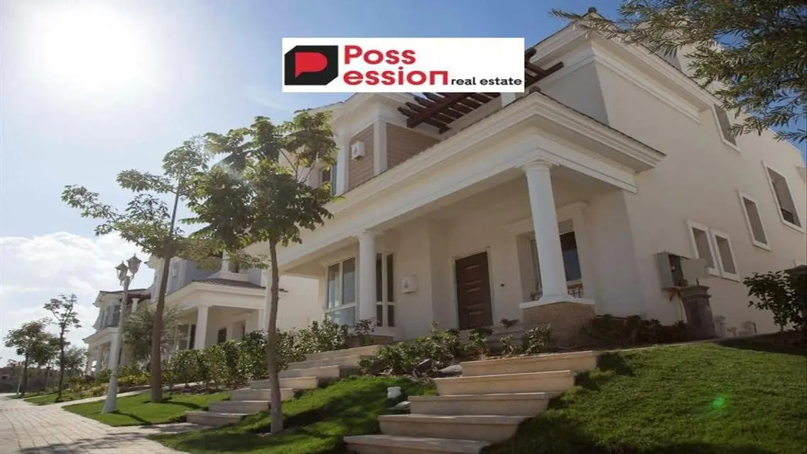 للبيع I-villa ٢٥٠م استلام قريب بالتقسيط علي 7 سنين