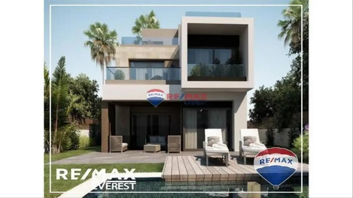 Townhouse in The Crown Palm Hills-Attractive Price