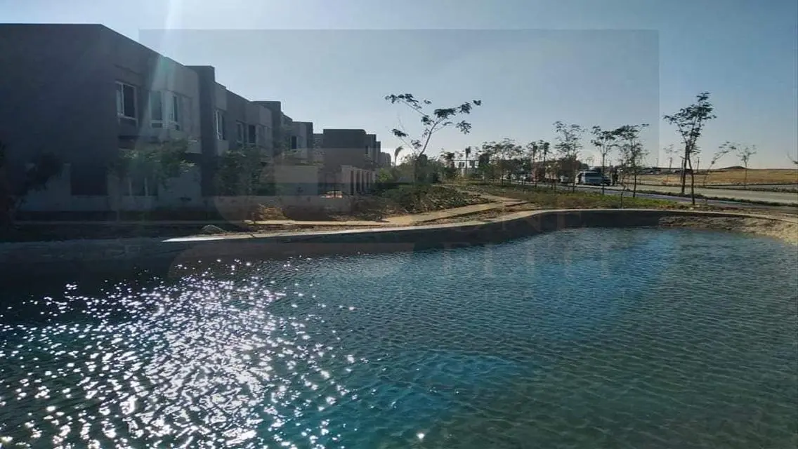 اقل مقدم شقة للبيع متشطبة فى Badya على طريق زويل