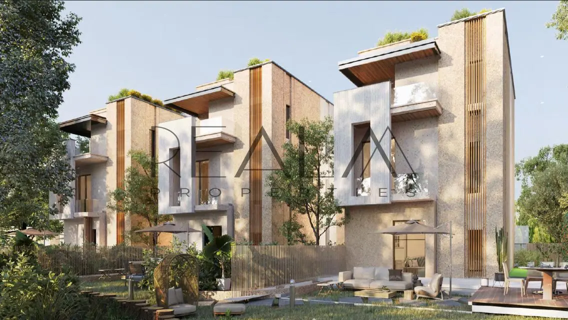 Luxurious Villa for Sale with Spacious Interiors in the Heart of the City