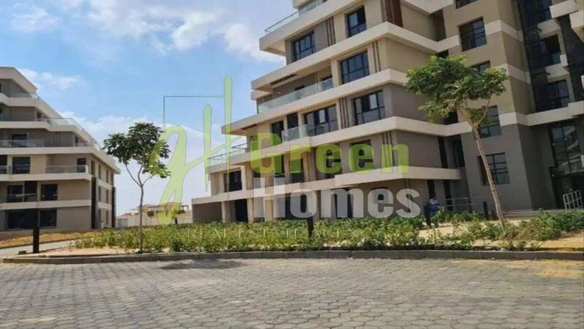 Duplex Garden in Sky Condos – Direct on Main Park