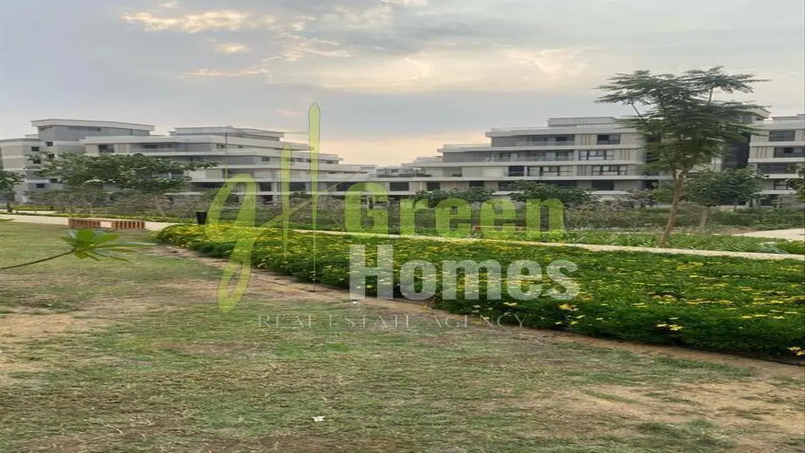 Duplex Garden in Sky Condos – Direct on Main Park