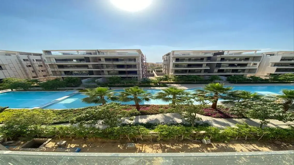 Apt+Garden With Pool Resale Lake view 2 installmen