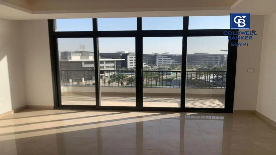 شقة متشطبة بالكامل مميزة في كايرو فيستيفال سيتي