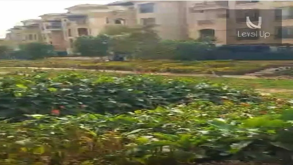 Land with garden for sale in Stone View Lake