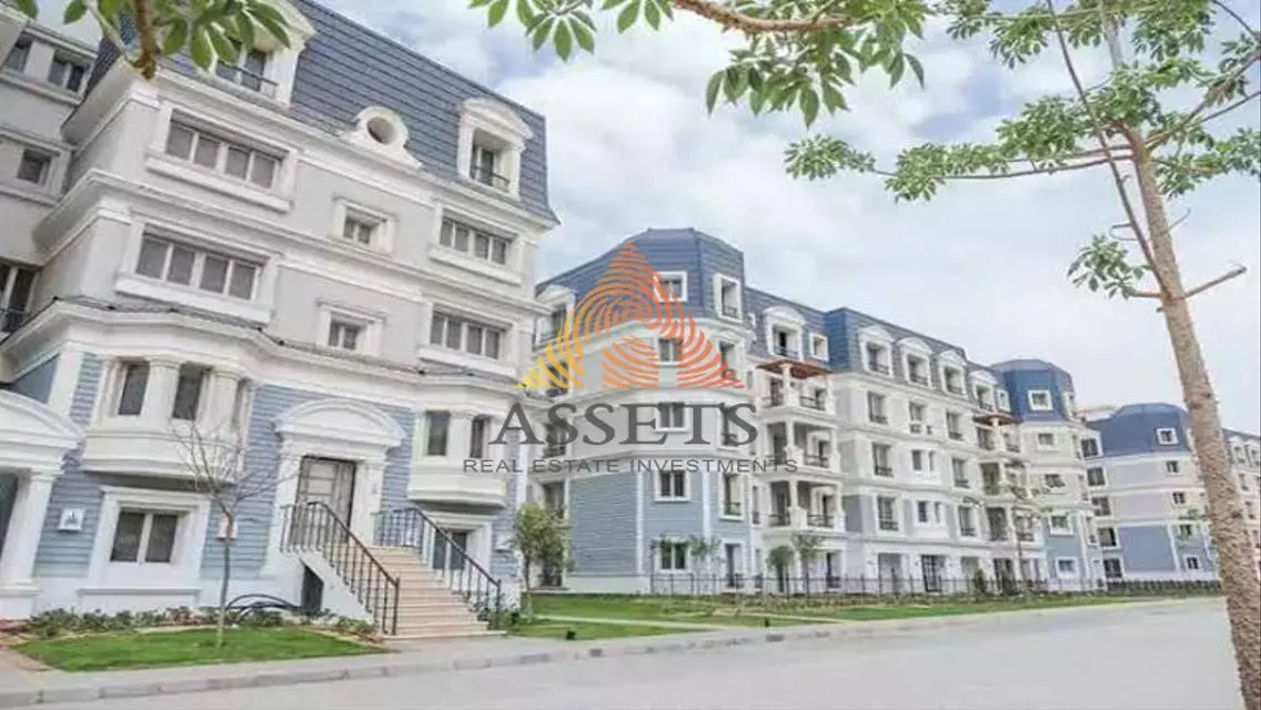 Luxurious Lakeview Apartment with Excellent Amenities