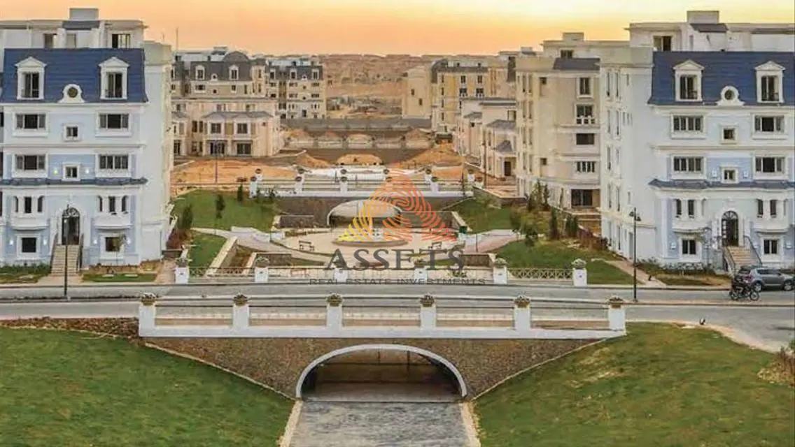 Luxurious Lakeview Apartment with Excellent Amenities
