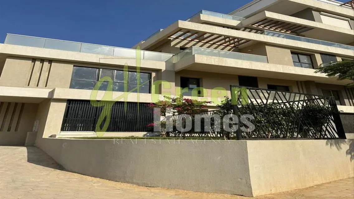 شقة بحديقة للبيع في سكاي كوندوز فيليت – مساحة 170م