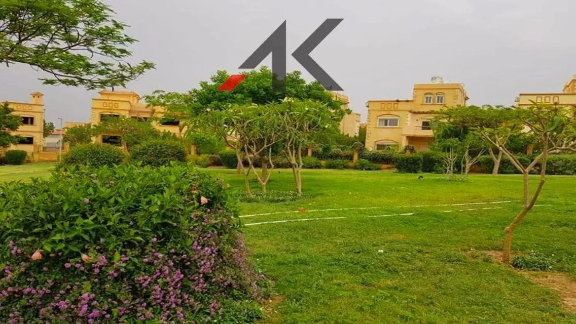 بموقع مميز توين هاوس للبيع في زيزينيا جاردنز