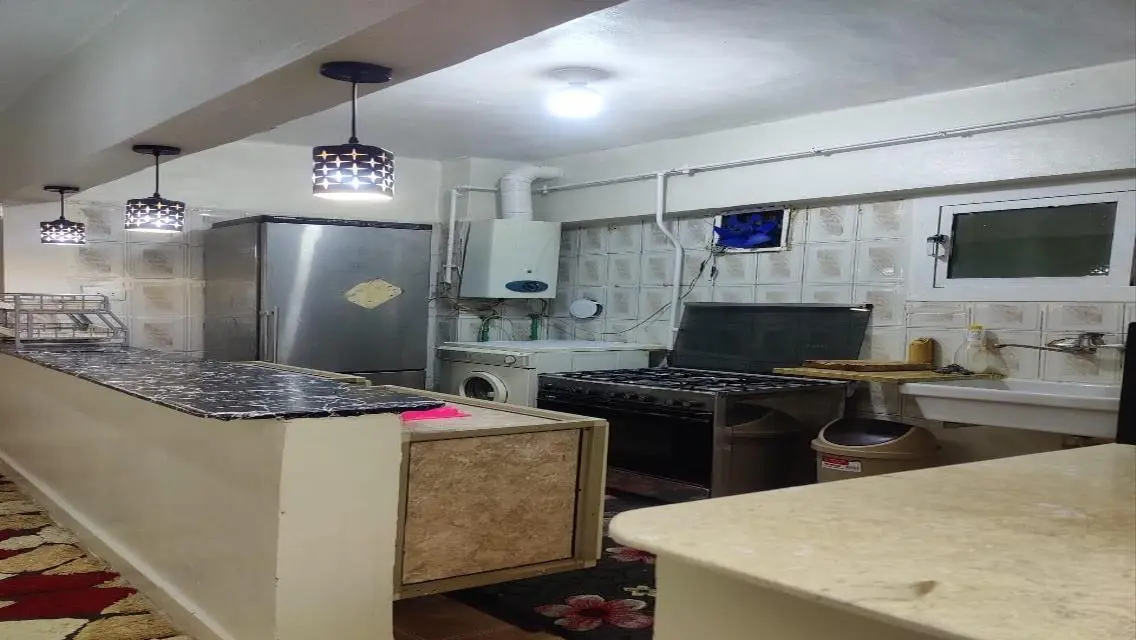 شقة فاخرة للإيجار مع ميزات متعددة