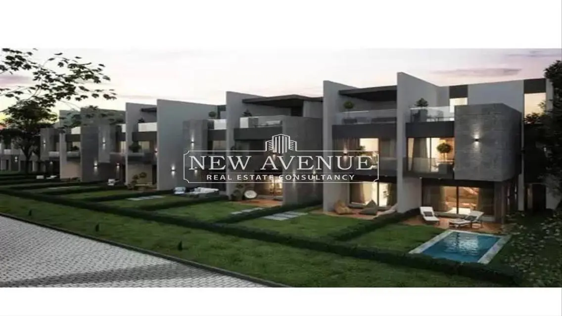 Town house middle - 3BR - in Rare - Mostakbal city