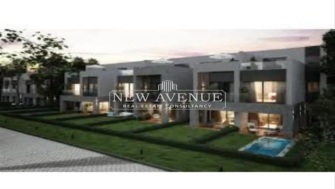Town house middle - 3BR - in Rare - Mostakbal city
