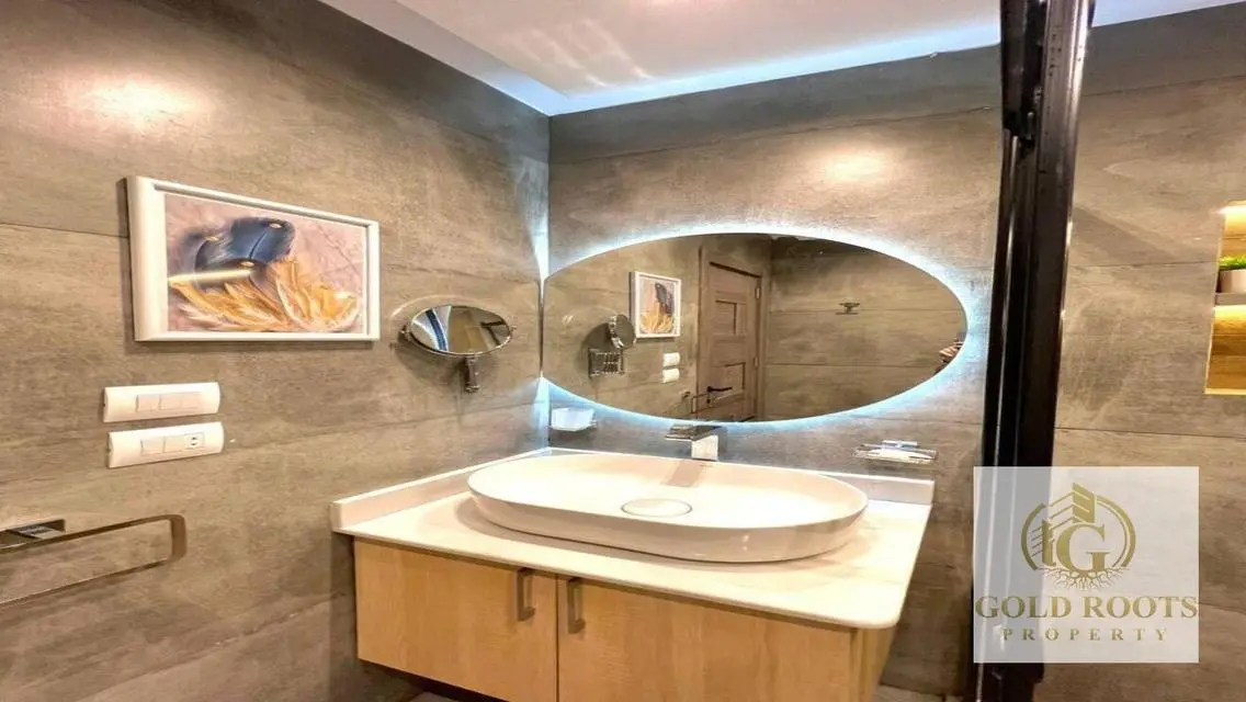 Super Lux Unfurnished in Stone Residence Compound