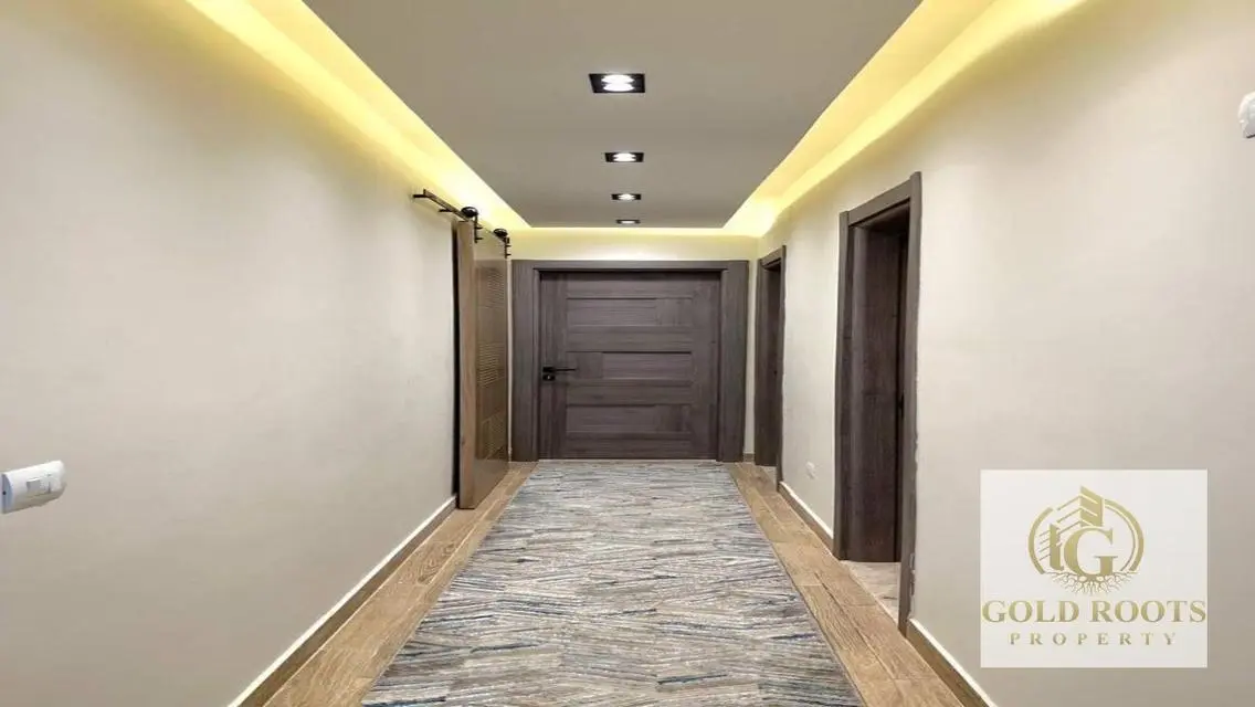 Super Lux Unfurnished in Stone Residence Compound