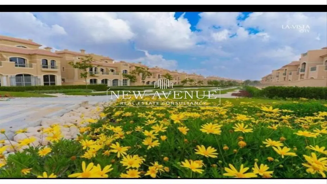 فيلا فاخرة للبيع بمساحة 280 متر