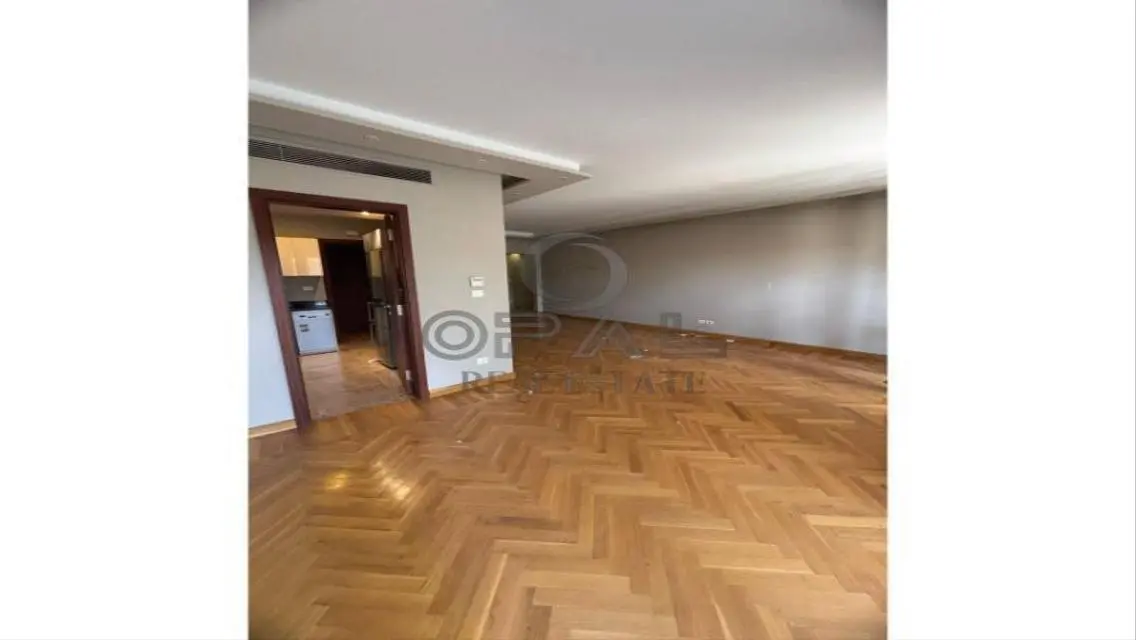 Ground apartment( 3bd + nannys for rent in Westown