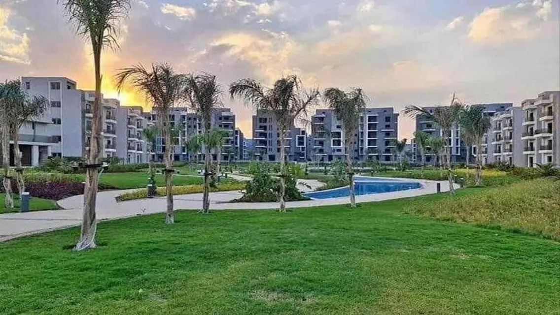 شقة بجاردن للبيع في كمبوند صن كابيتال حدائق أكتوبر
