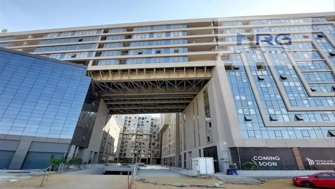 Apartment with direct view on the ring road