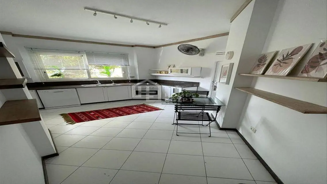 Ultra Modern Well Furnished Bright Apartment     .