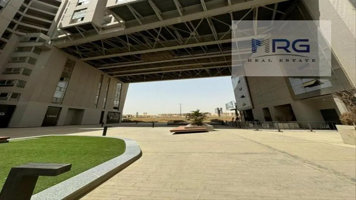 Apartment with direct view on the ring road