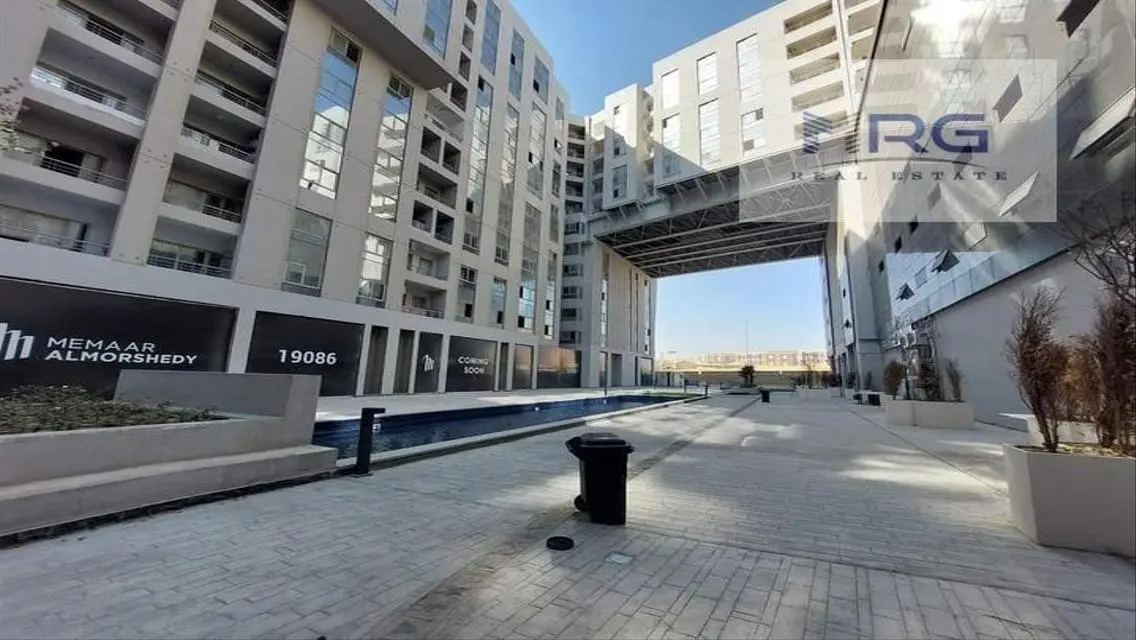 Apartment with direct view on the ring road