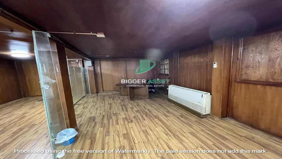 Administrative office|For rent|300Sqm|with garden