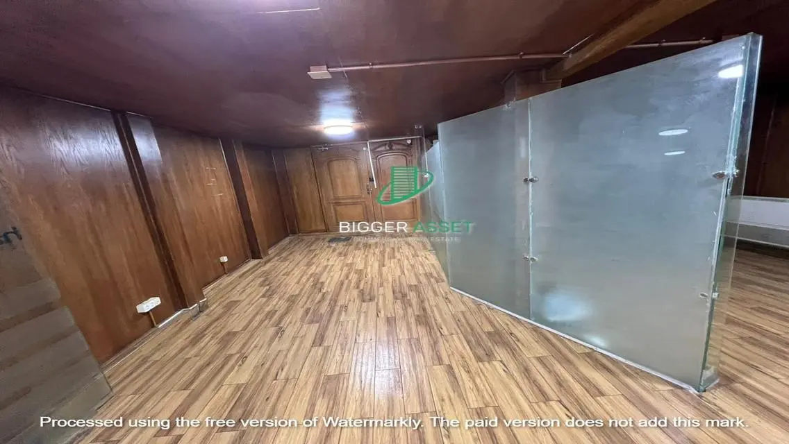 Administrative office|For rent|300Sqm|with garden
