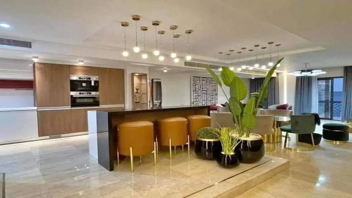 Apartment resale with instalments pool view- Patio