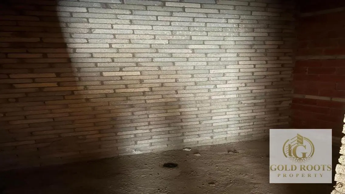 ready to move in prime location
